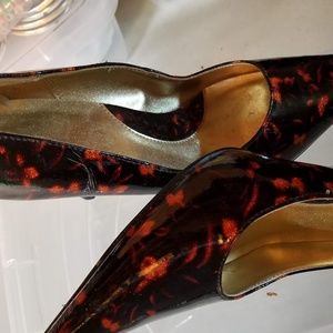 Size 9 Tiger Print Shoes